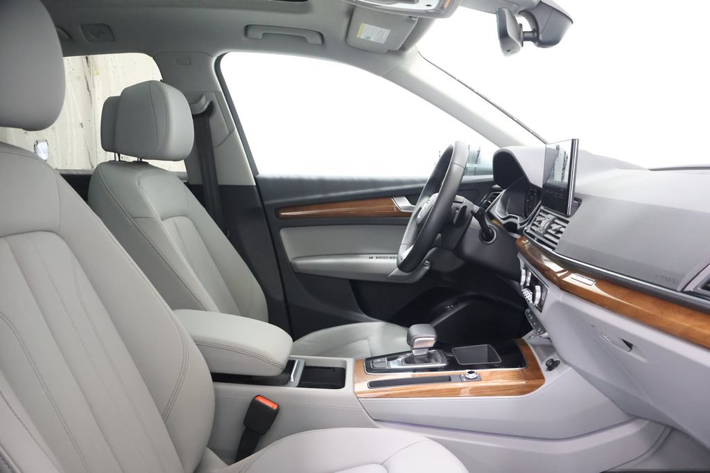 Used 2021 Audi Q5 e Premium AWD/4WD image 21