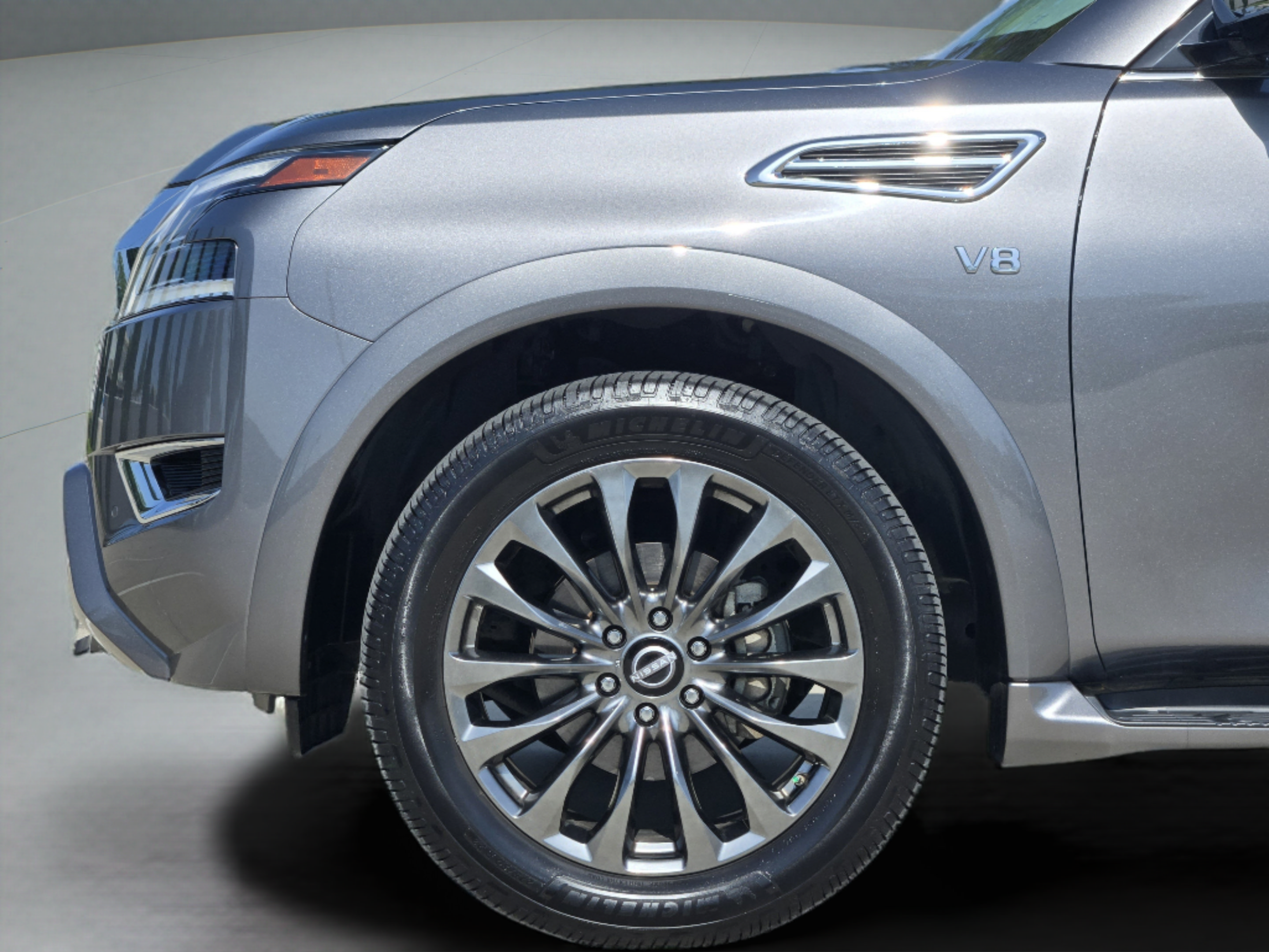Used 2022 Nissan Armada Platinum RWD image 40