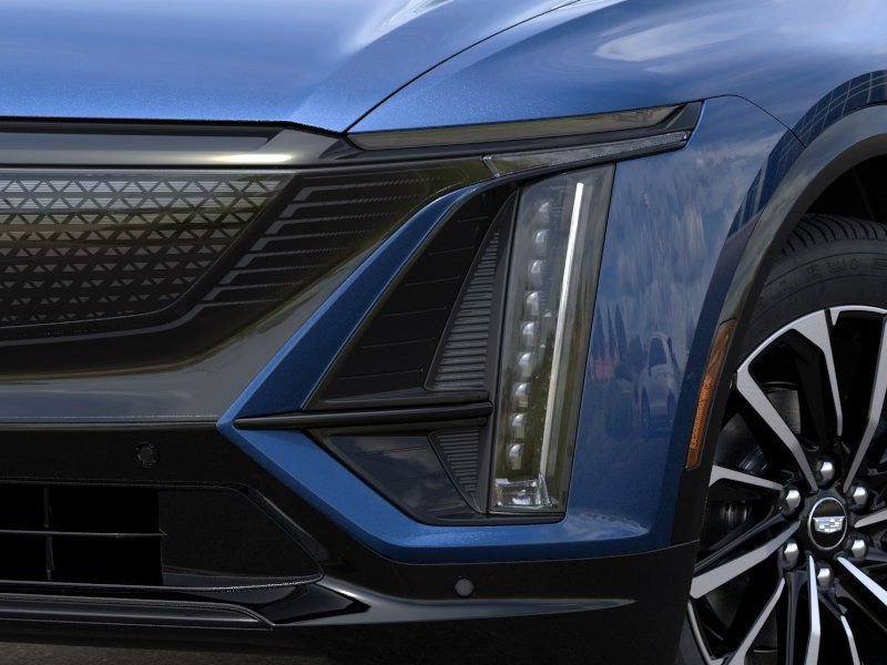 New 2026 Cadillac Lyriq Sport w/ LPO, Floor Liner Package AWD/4WD image 10