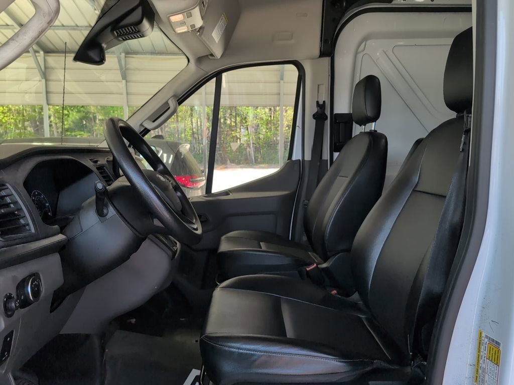 Used 2023 Ford Transit 250 Medium Roof AWD image 5