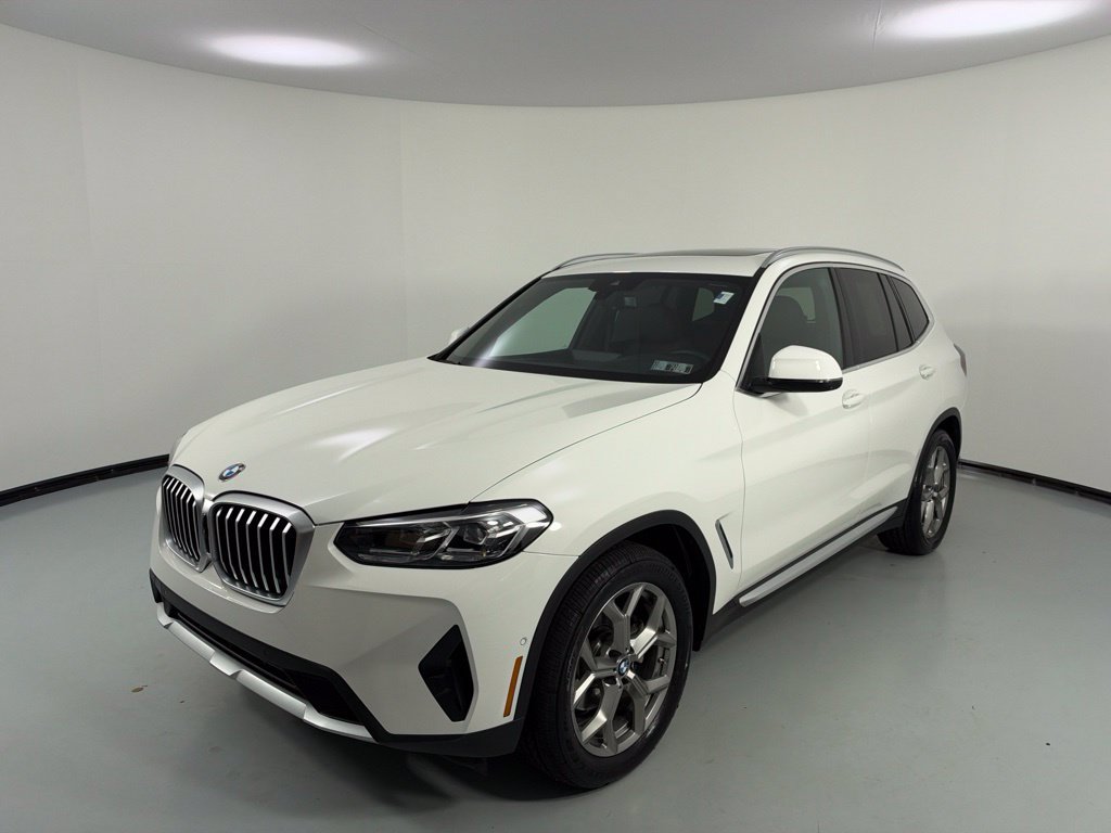 Used 2023 BMW X3 xDrive30i w/ Premium Package AWD/4WD image 3