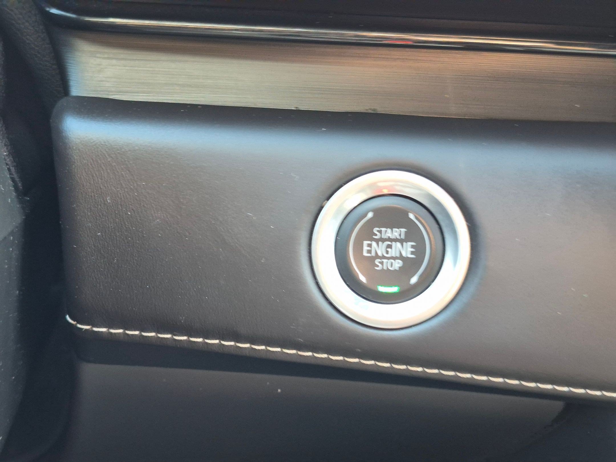 Certified 2022 Cadillac Escalade Sport Platinum AWD/4WD image 18