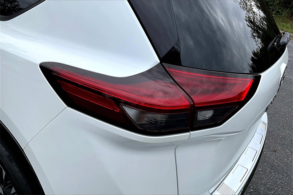 New 2026 Nissan Rogue Platinum image 28