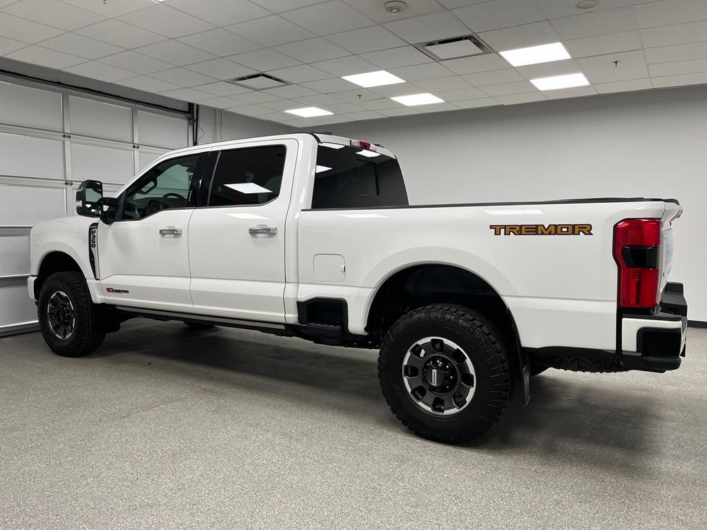 Used 2024 Ford F350 Platinum w/ Tremor Off-Road Package AWD/4WD image 7