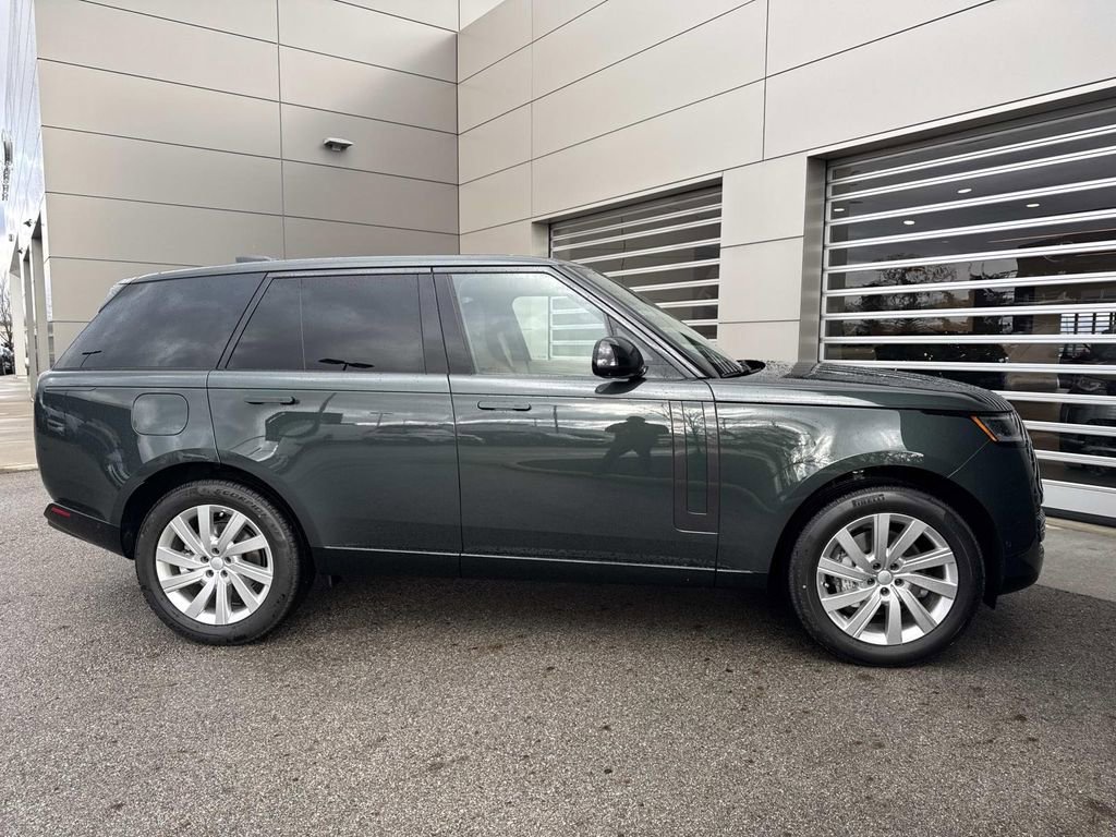 New 2025 Land Rover Range Rover SE AWD/4WD image 8