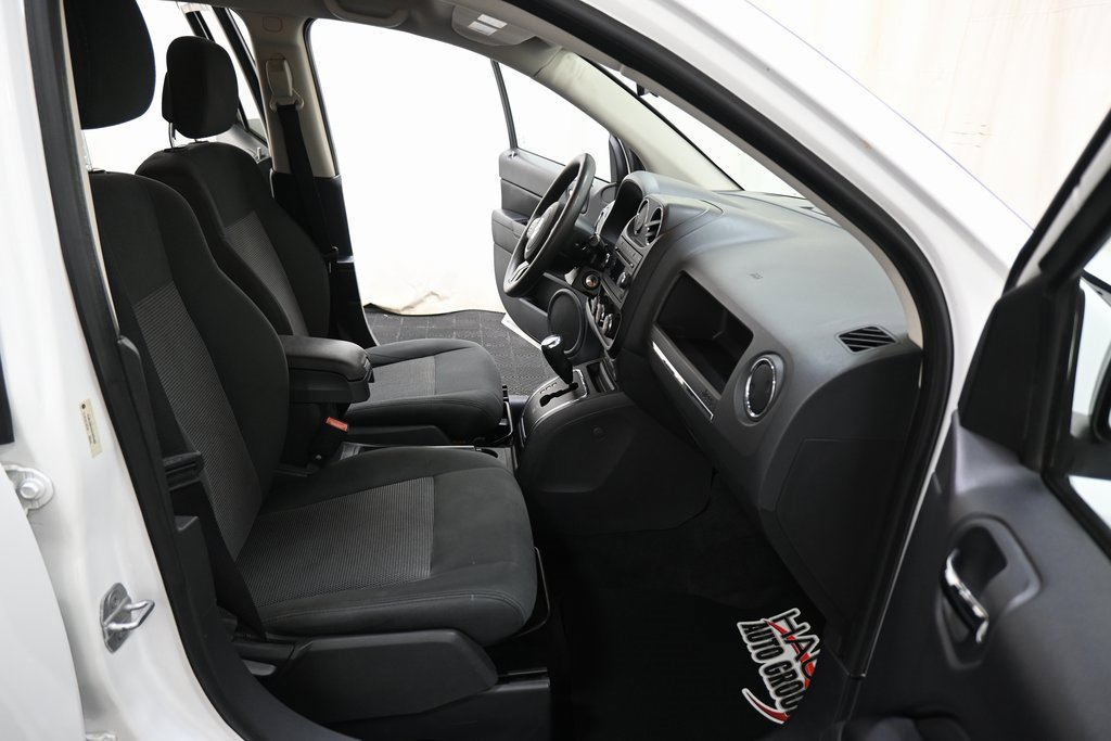 Used 2012 Jeep Compass Sport image 8
