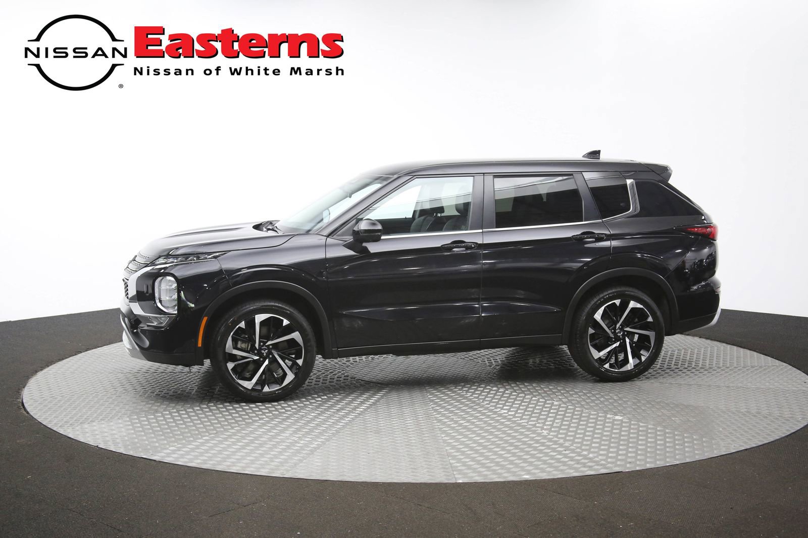 Used 2024 Mitsubishi Outlander AWD image 58
