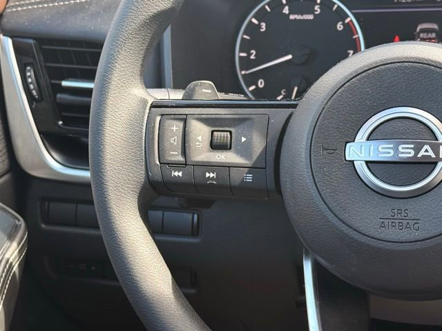 Certified 2023 Nissan Rogue SV image 24