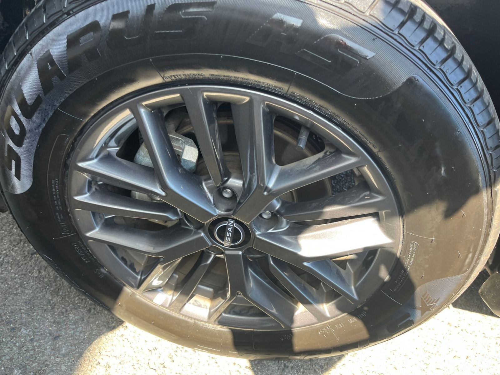 Used 2023 Nissan Rogue S image 30