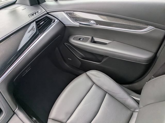 Certified 2025 Cadillac XT6 Sport AWD/4WD image 17