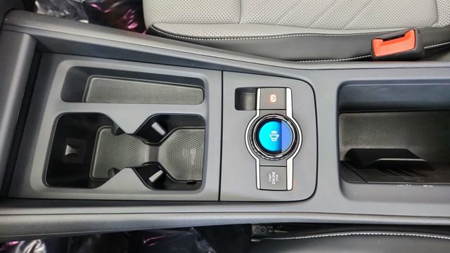 Used 2025 Volkswagen Tiguan SE R-Line image 48