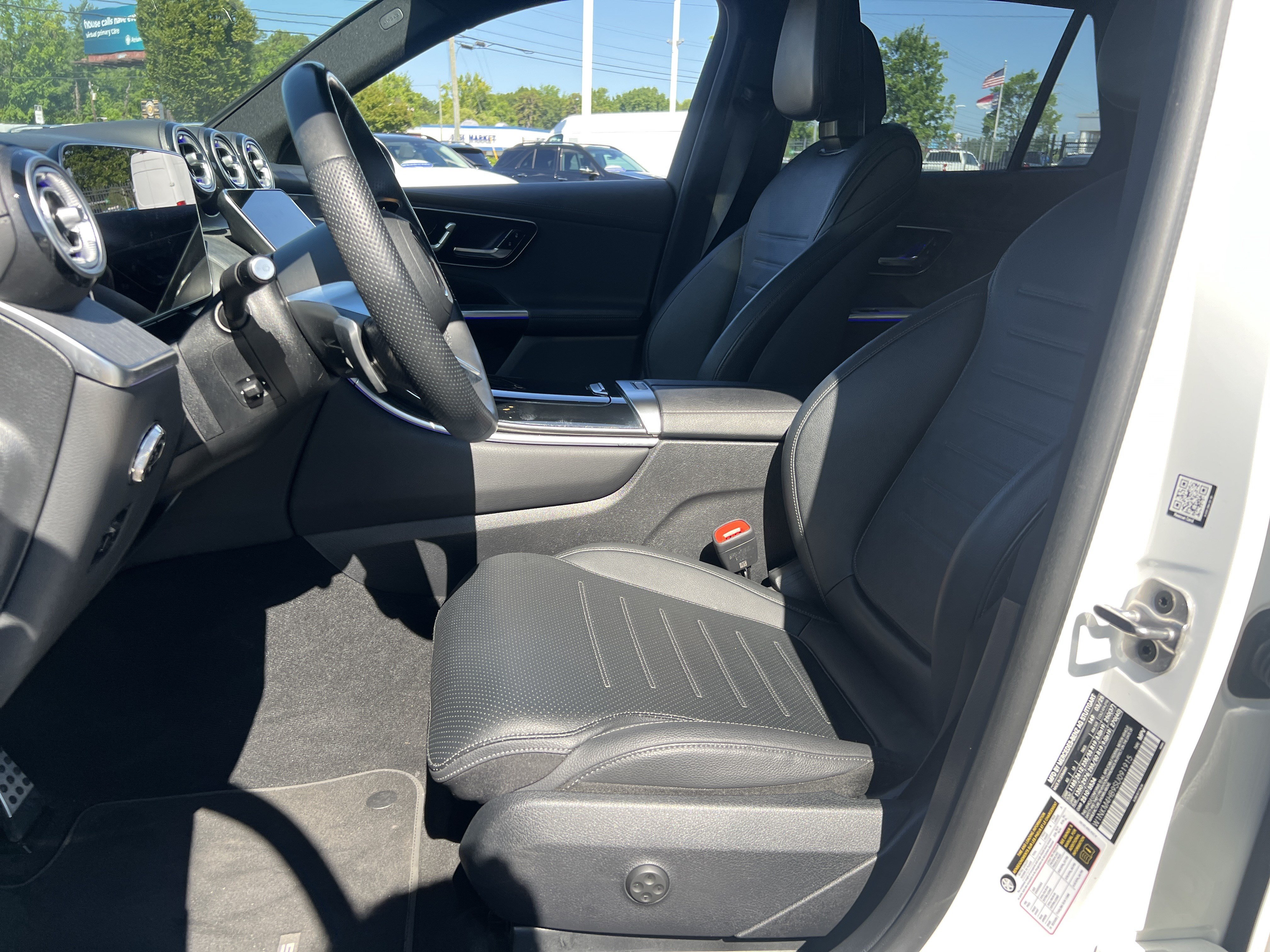 Certified 2025 Mercedes-Benz GLC 300 4MATIC image 16
