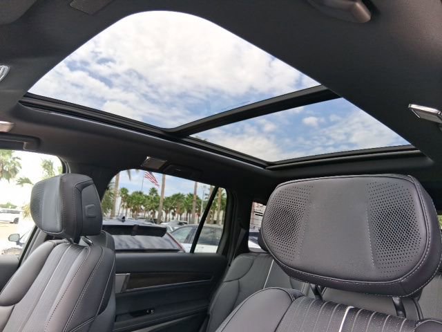 New 2026 Cadillac Vistiq Sport AWD/4WD image 26