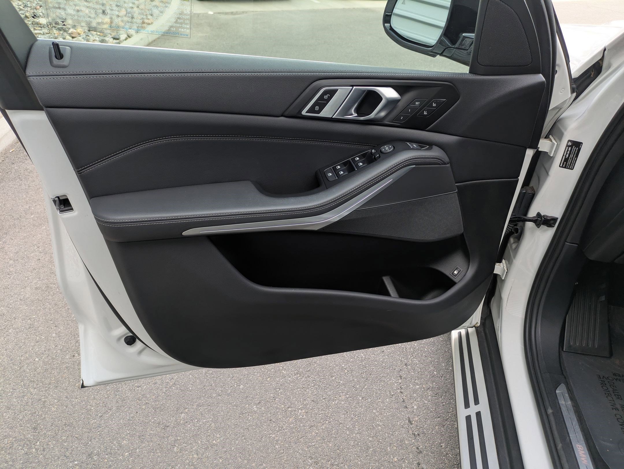 Used 2023 BMW X5 xDrive45e w/ Luxury Seating Package image 13