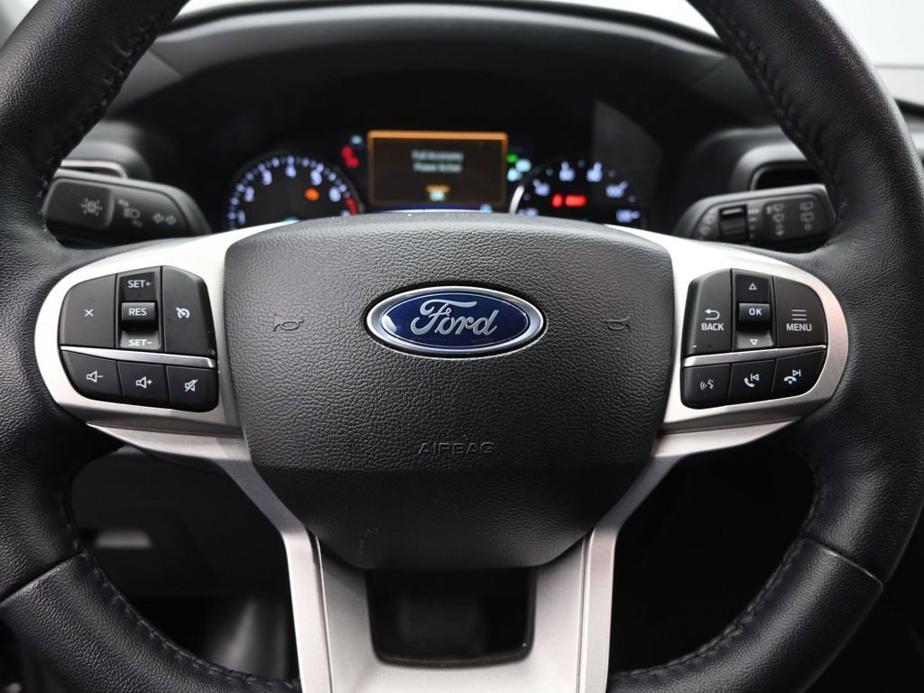 Used 2023 Ford Explorer XLT w/ Equipment Group 202A image 12
