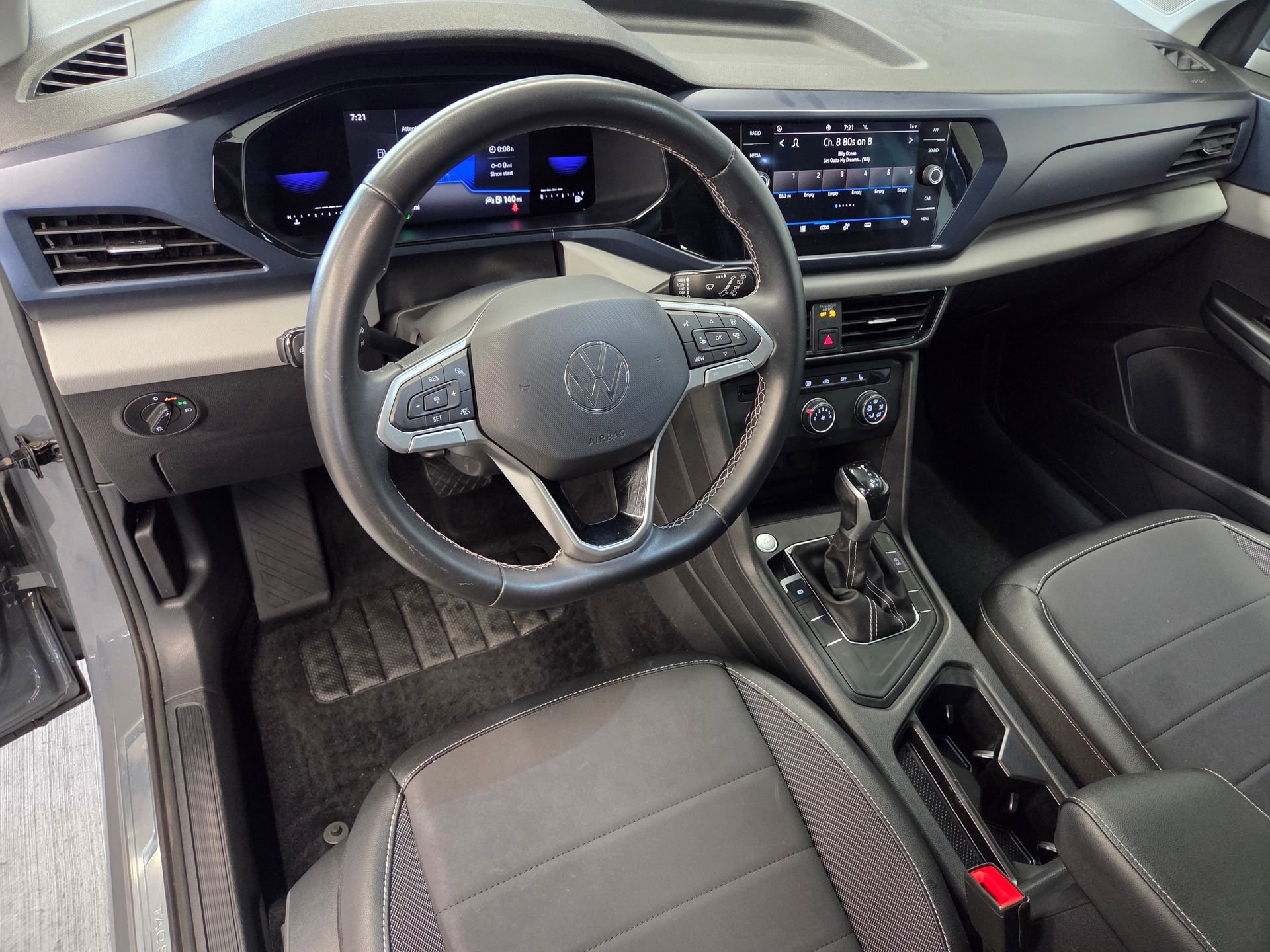 Used 2022 Volkswagen Taos SE image 4