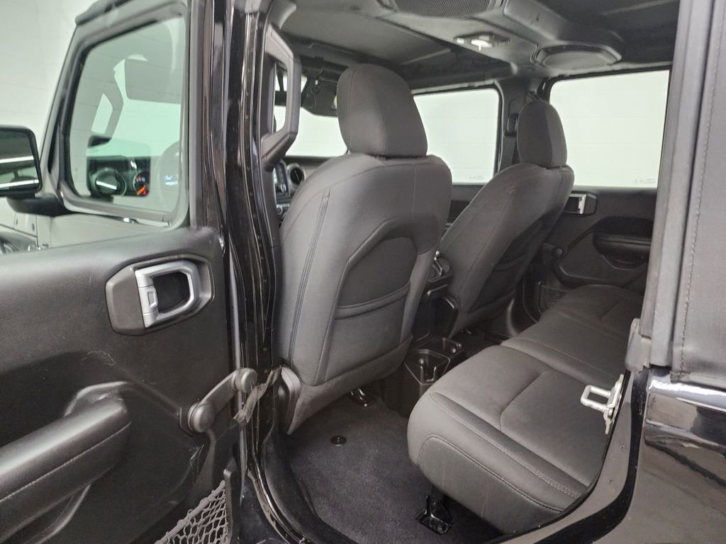 Used 2018 Jeep Wrangler Unlimited Sport image 21
