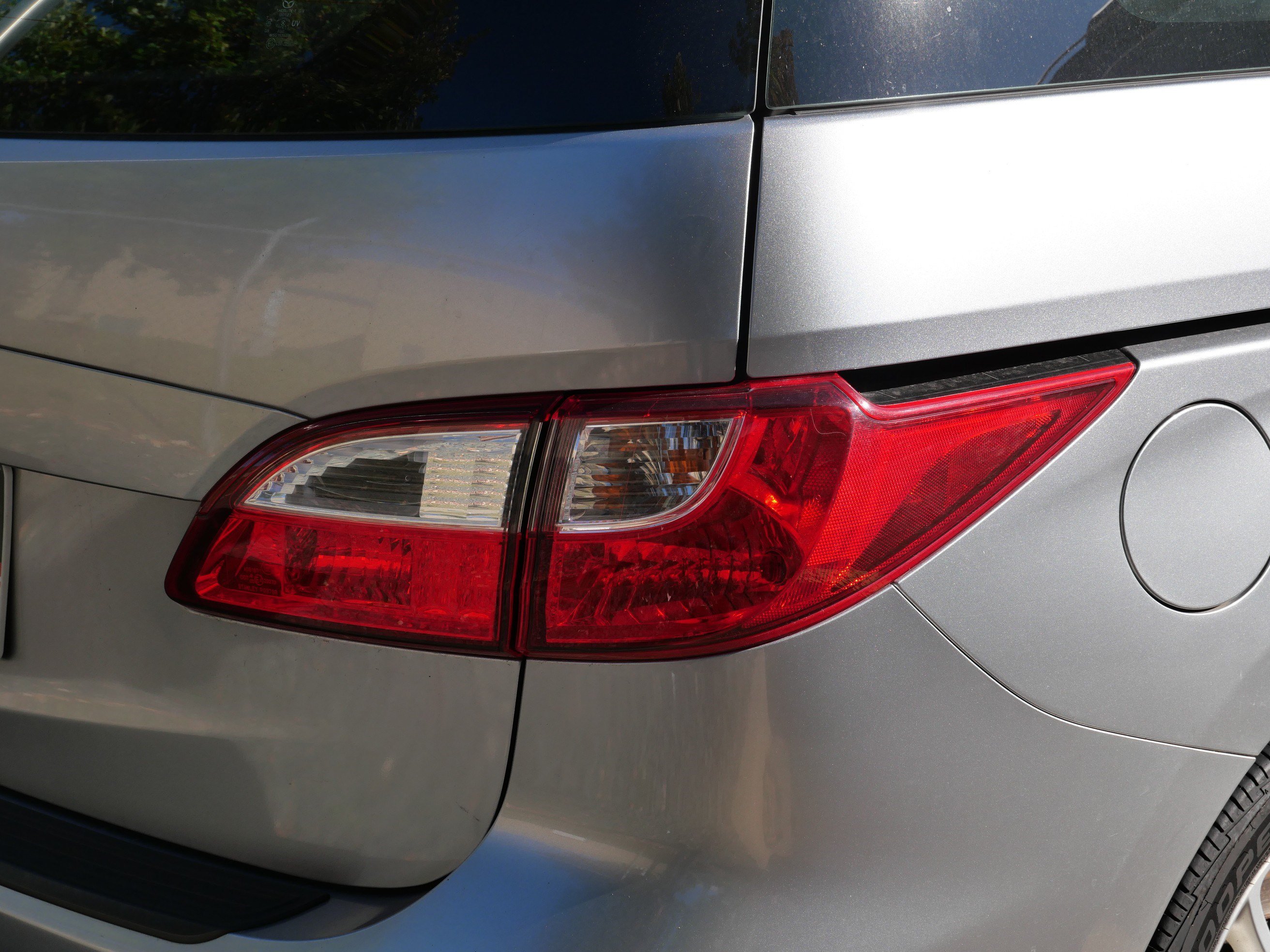 Used 2012 MAZDA MAZDA5 Grand Touring FWD image 8
