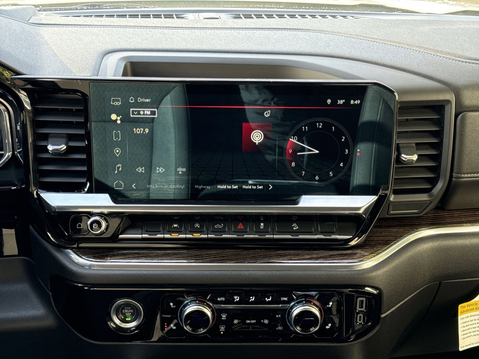 Used 2023 GMC Sierra 1500 Elevation image 18