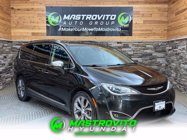 Used 2017 Chrysler Pacifica Limited w/ UConnect Theater Package