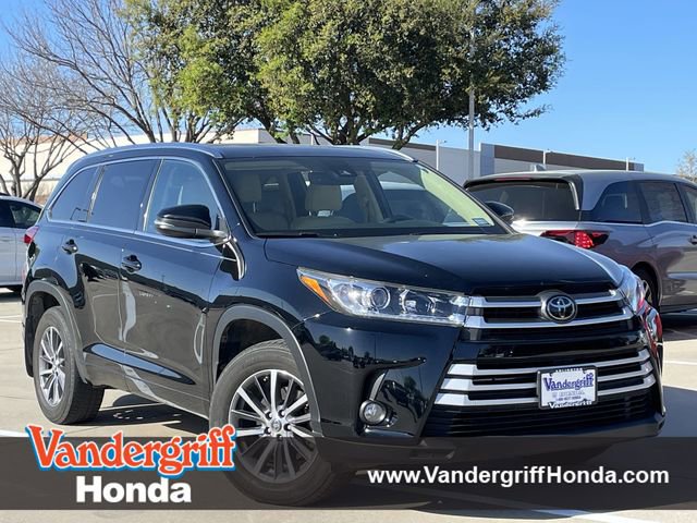 Used 2017 Toyota Highlander XLE image 1
