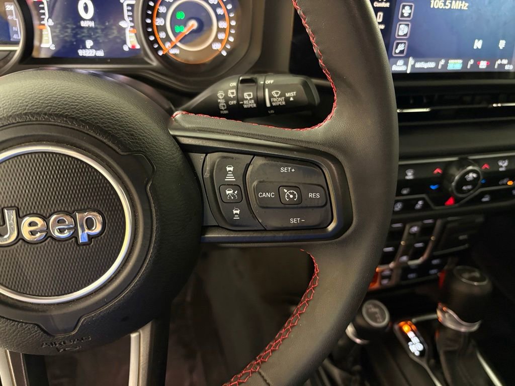 Used 2024 Jeep Wrangler Unlimited Rubicon AWD/4WD image 23