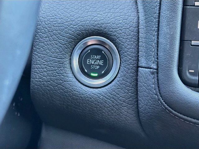 Used 2024 GMC Yukon Denali AWD/4WD image 38
