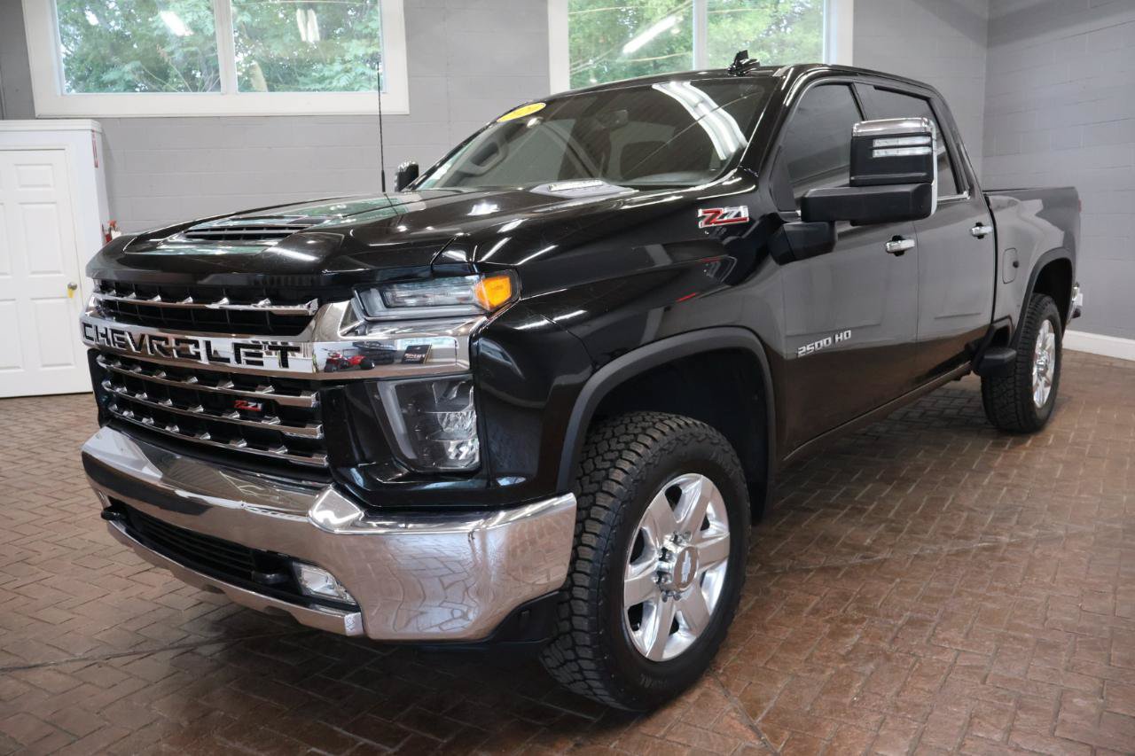 Used 2020 Chevrolet Silverado 2500 LTZ w/ LTZ Convenience Package AWD/4WD image 3
