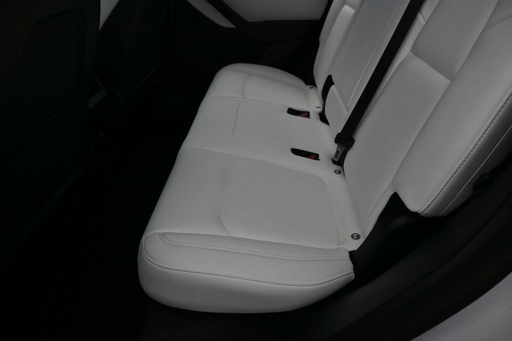 Used 2021 Tesla Model Y Long Range AWD/4WD image 24