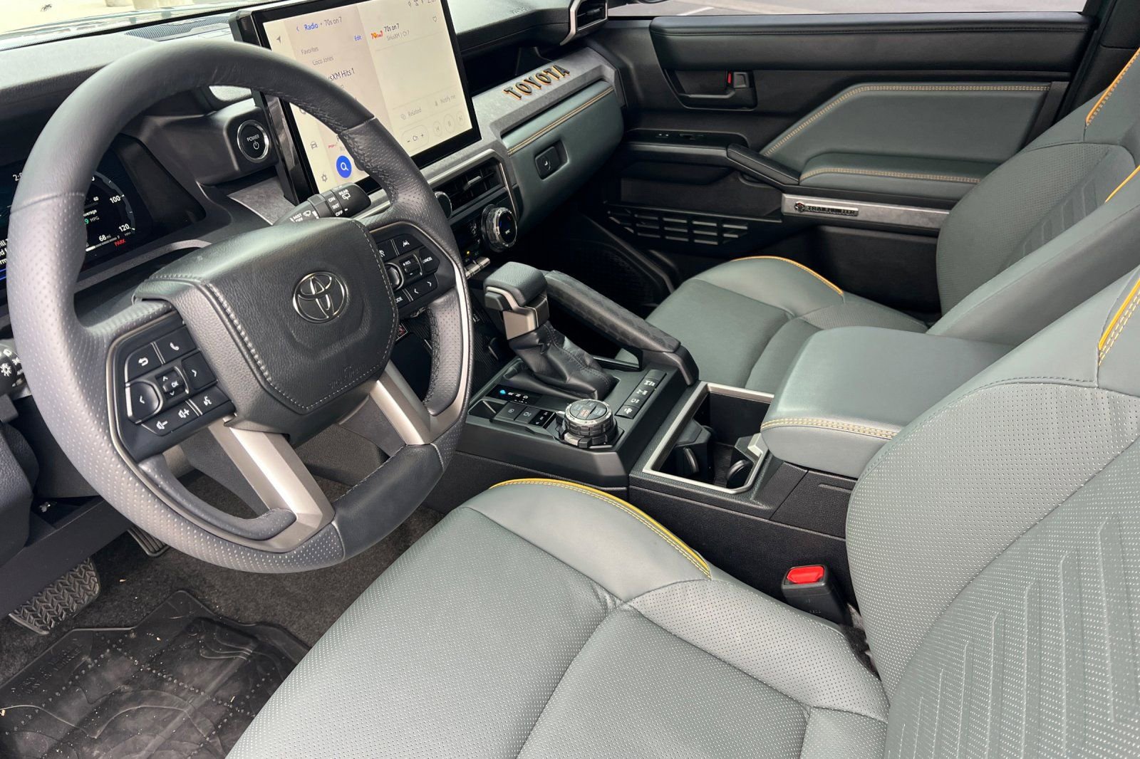 Used 2025 Toyota 4Runner Trailhunter image 7