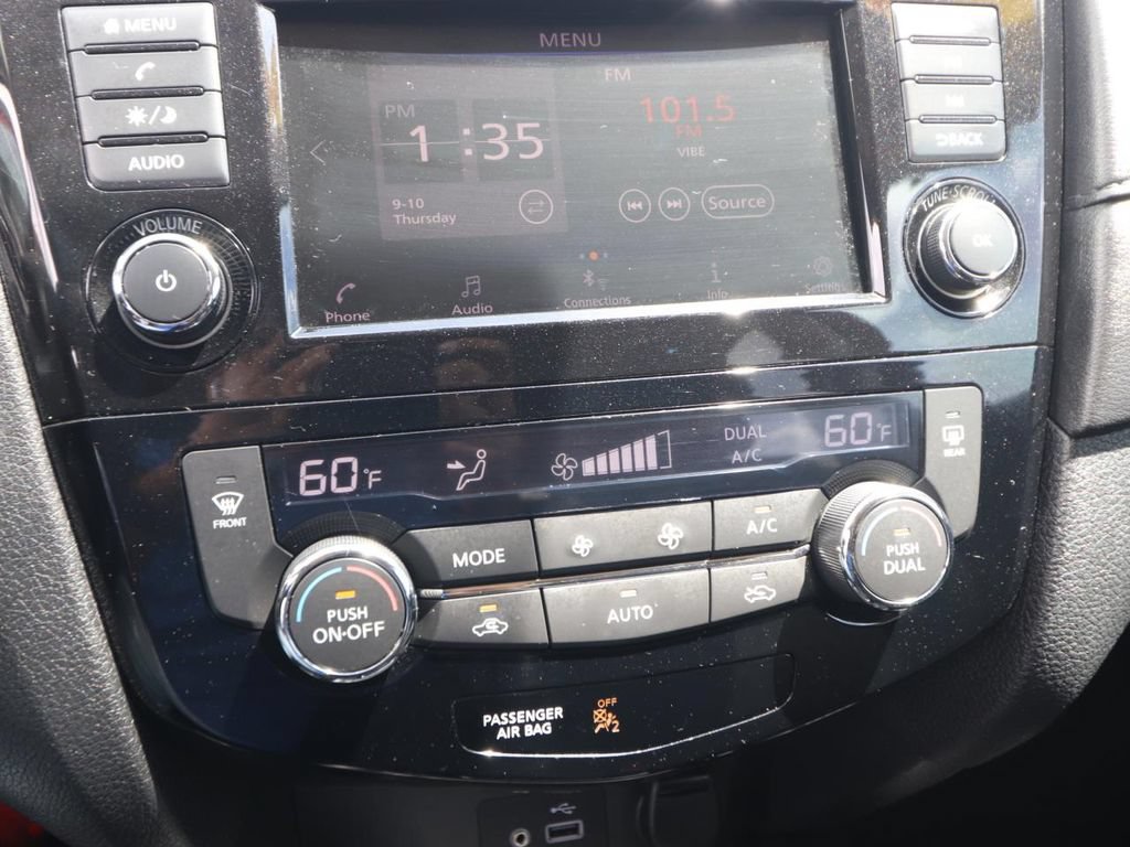 Used 2018 Nissan Rogue SV FWD image 20