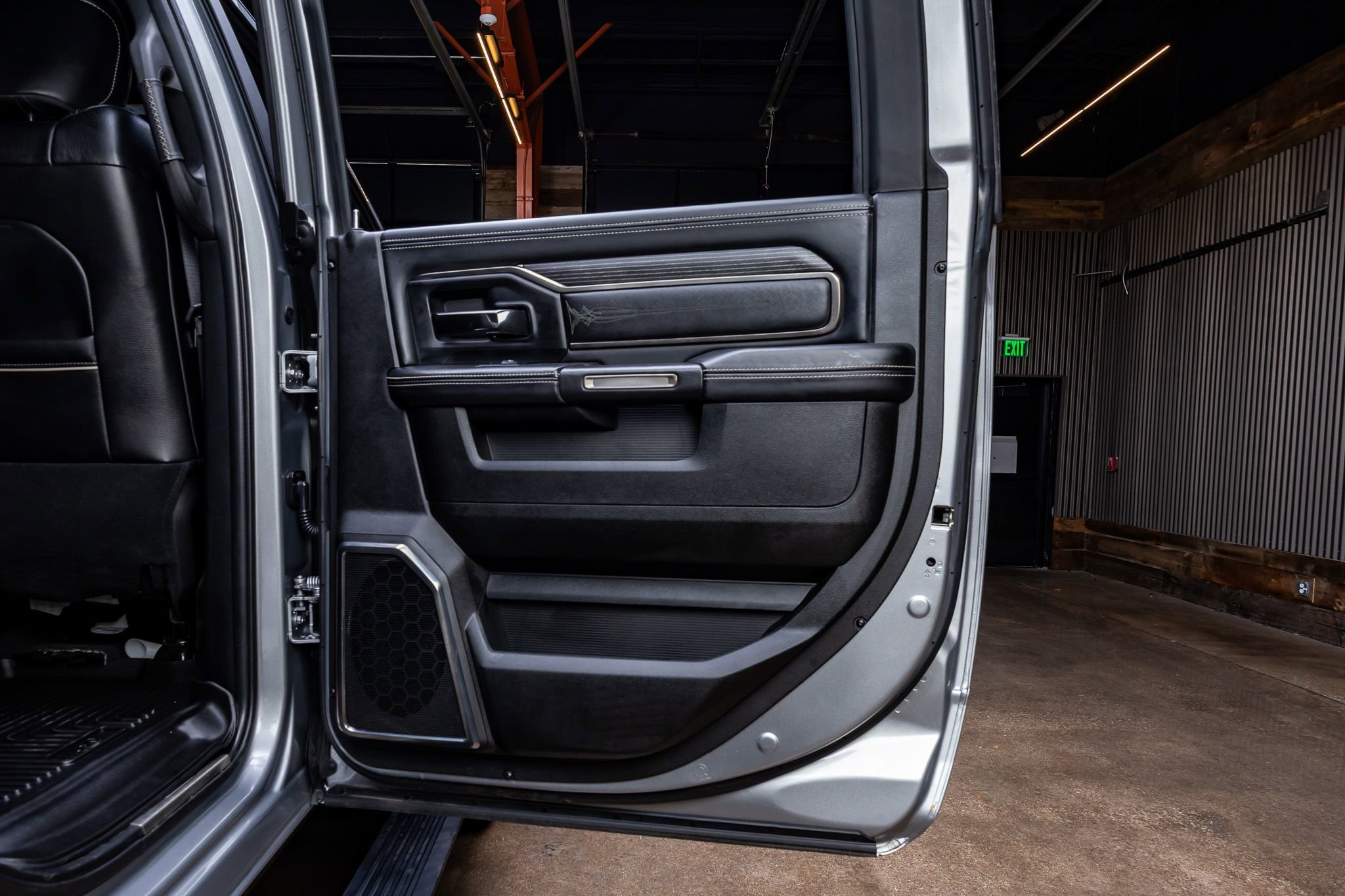 Used 2022 RAM 3500 Limited w/ Night Edition image 34