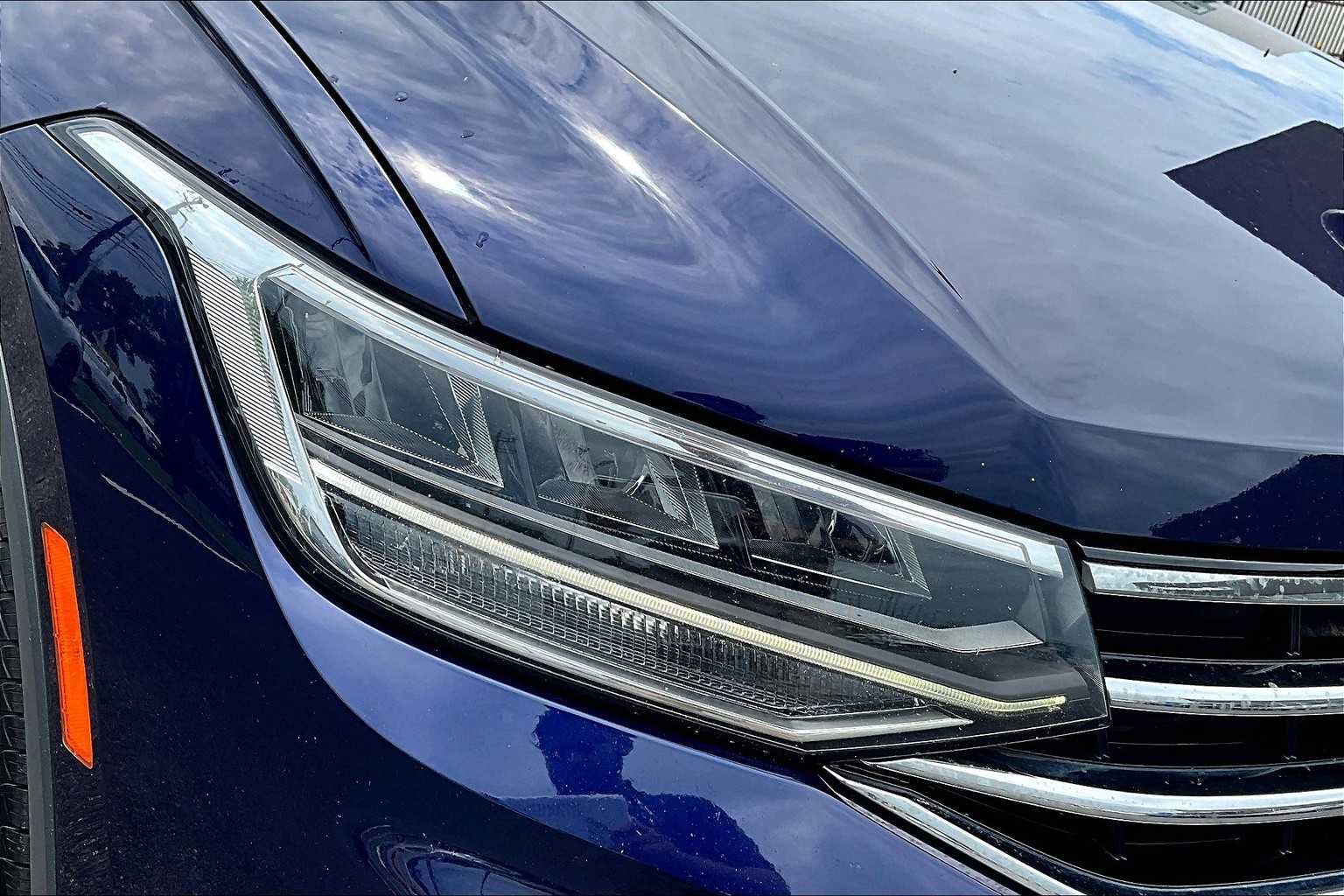 Used 2022 Volkswagen Tiguan SE AWD/4WD image 28