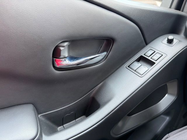 Certified 2025 Nissan Frontier SV image 24