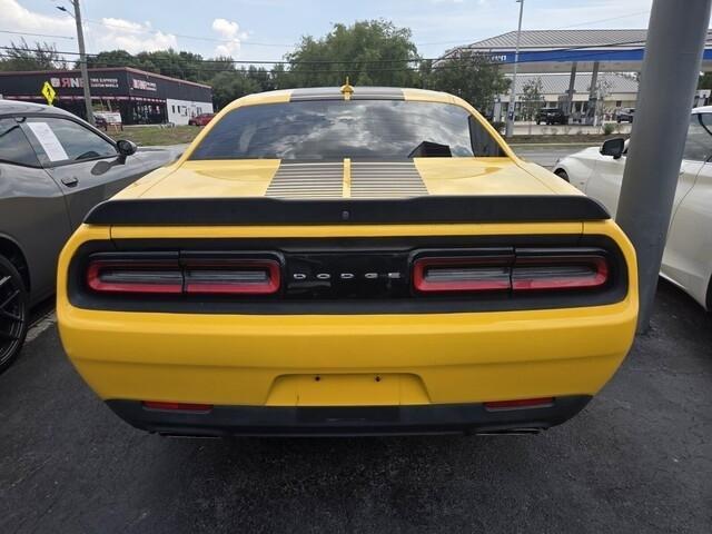 Used 2017 Dodge Challenger R/T w/ Blacktop Package RWD image 18