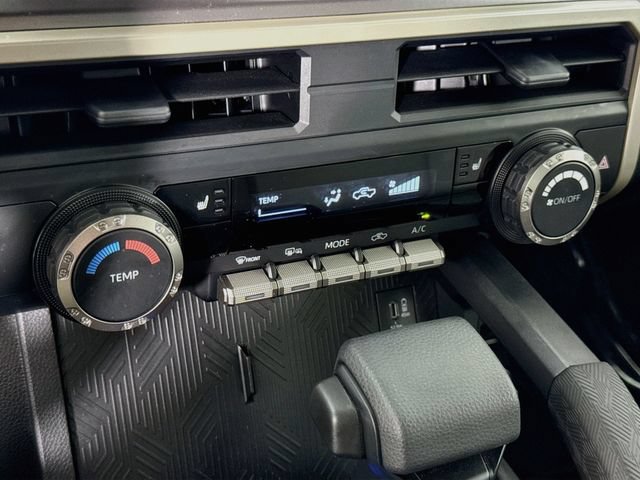 Certified 2026 Toyota Tacoma SR5 AWD/4WD image 17