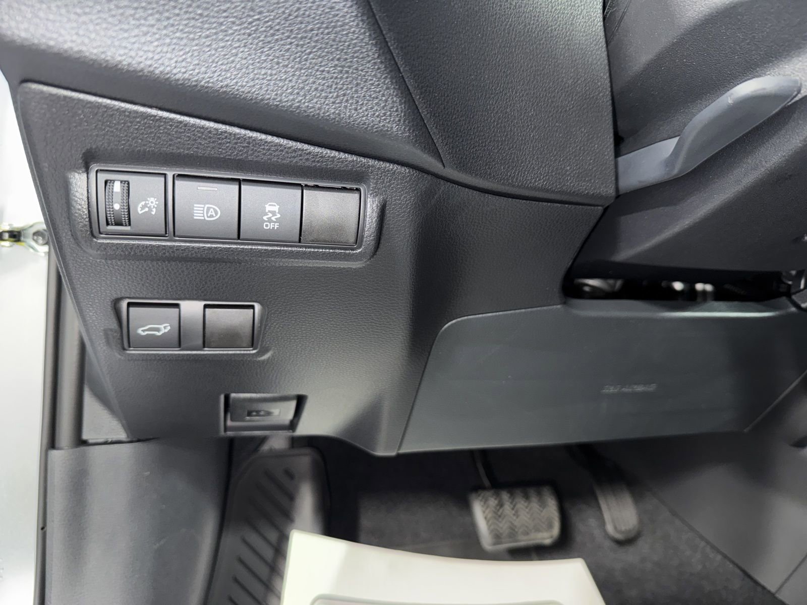 New 2026 Toyota Corolla Cross XLE AWD/4WD image 33