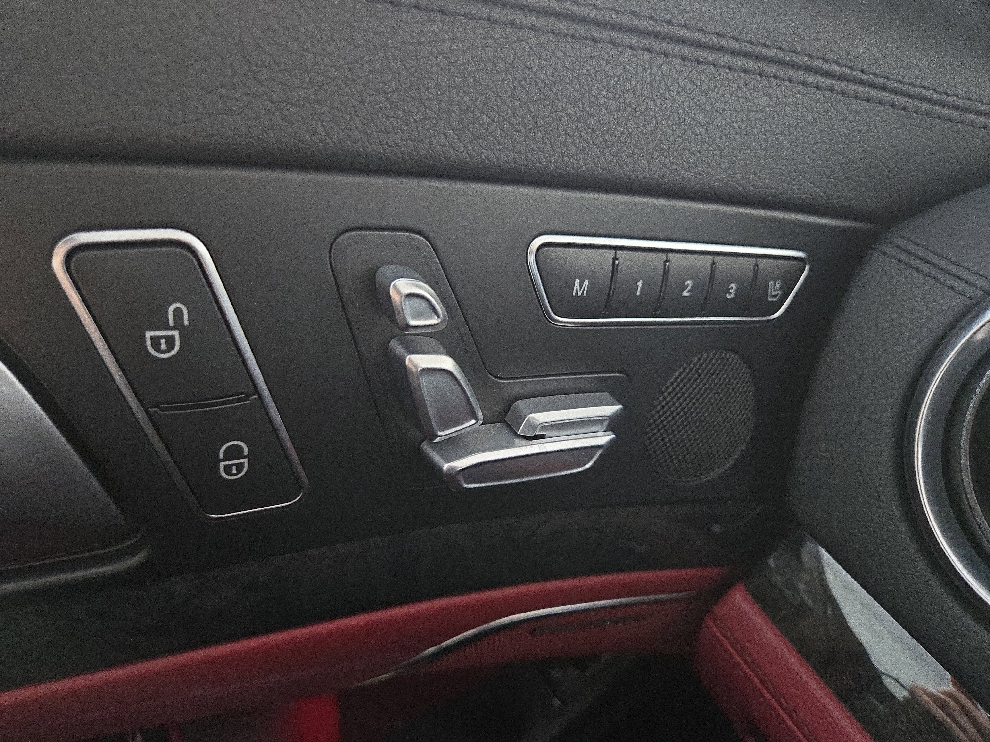 Used 2016 Mercedes-Benz SL 550 image 27