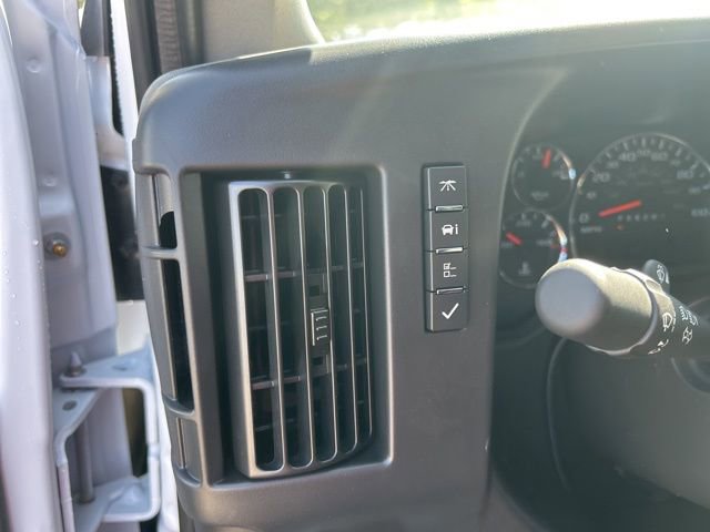 New 2025 Chevrolet Express 2500 RWD image 17