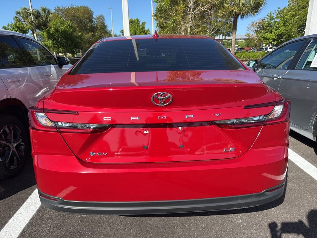 Used 2025 Toyota Camry LE image 5