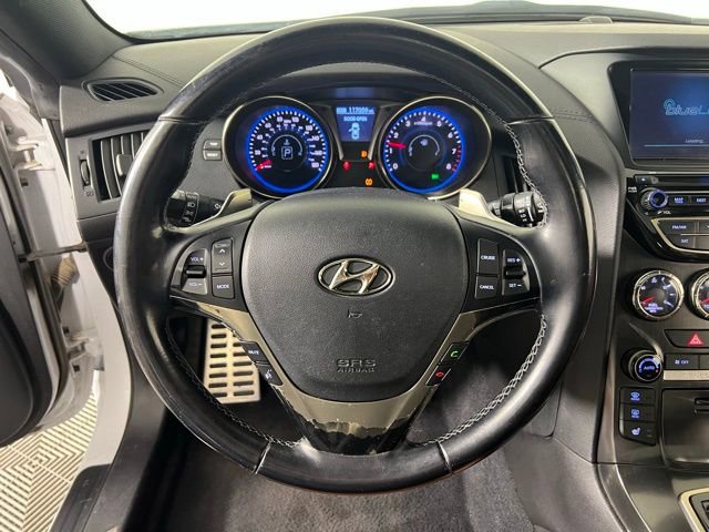 Used 2015 Hyundai Genesis 3.8 image 18