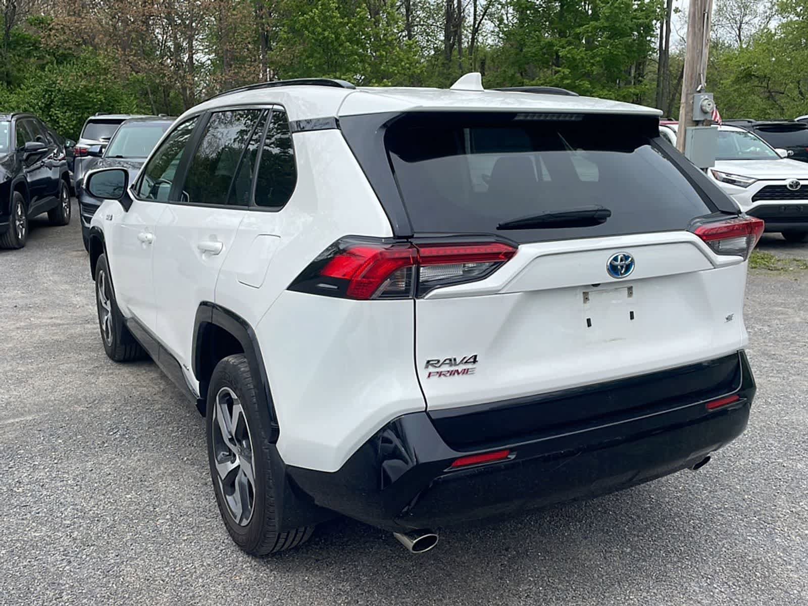 Used 2021 Toyota RAV4 SE w/ Weather & Moonroof Package AWD/4WD image 6