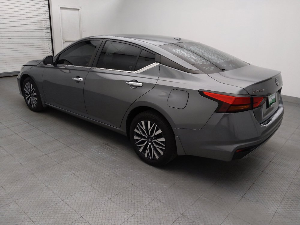 Used 2023 Nissan Altima 2.5 SV AWD/4WD image 3