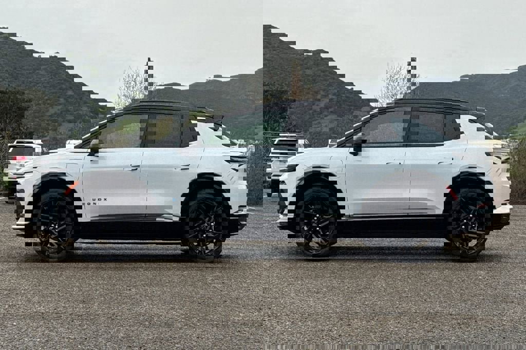 New 2026 Chevrolet Equinox EV RS image 7