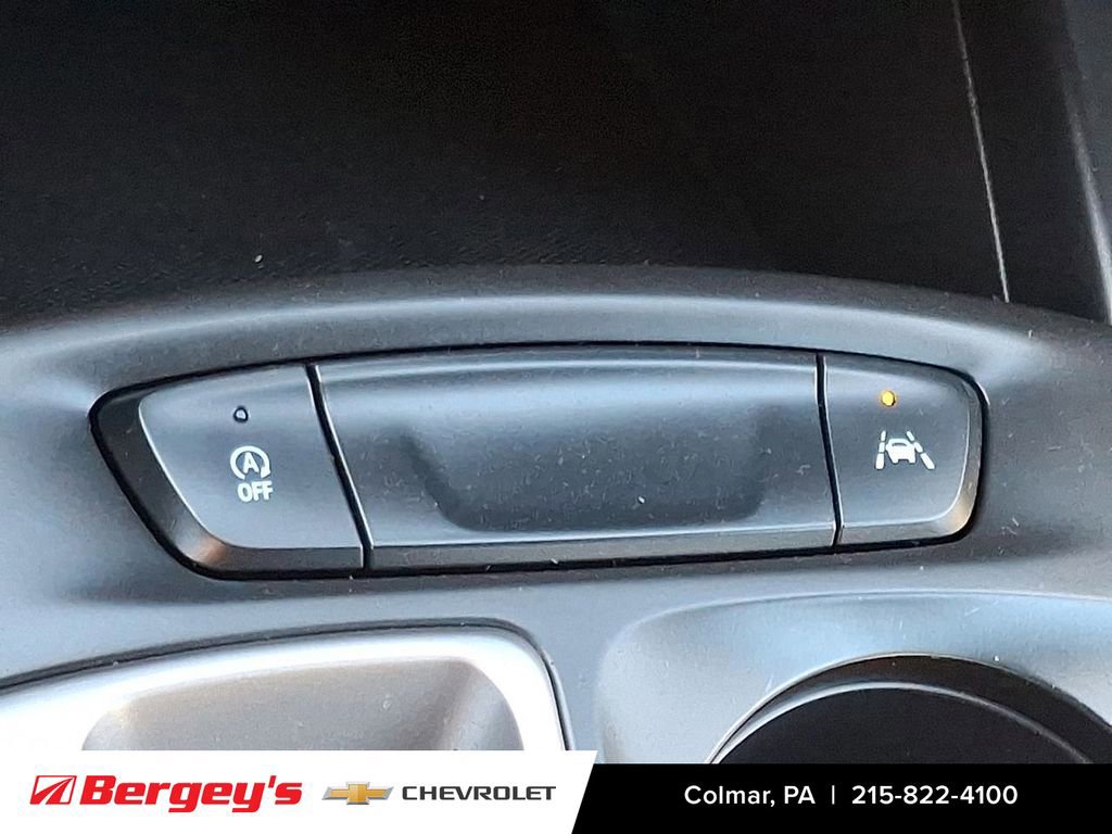 Certified 2024 Chevrolet Trax RS w/ Driver Confidence Package image 33