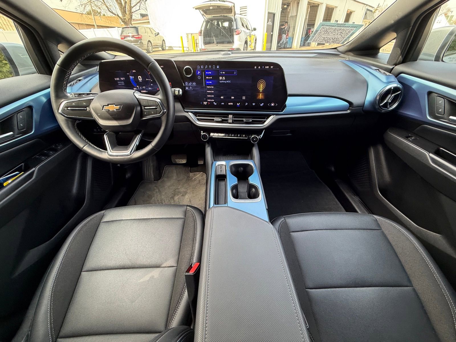 Used 2025 Chevrolet Equinox EV LT w/ Convenience Package FWD image 20