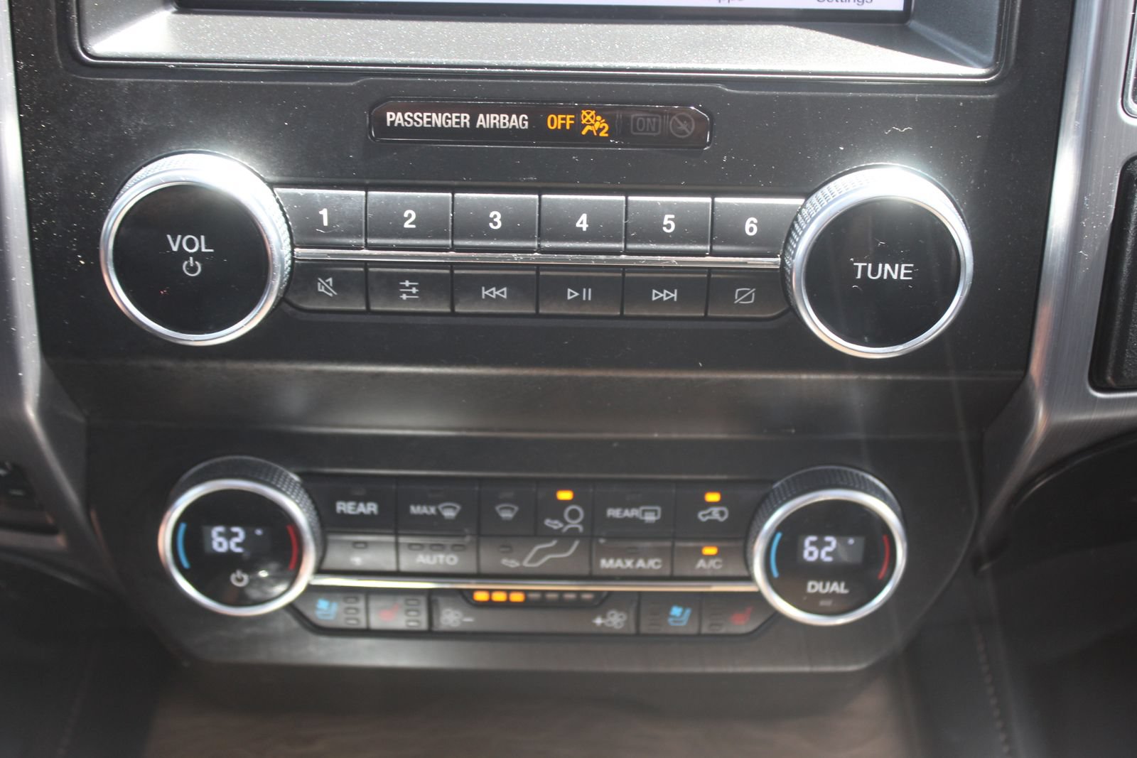Used 2019 Ford Expedition Max Platinum AWD/4WD image 42