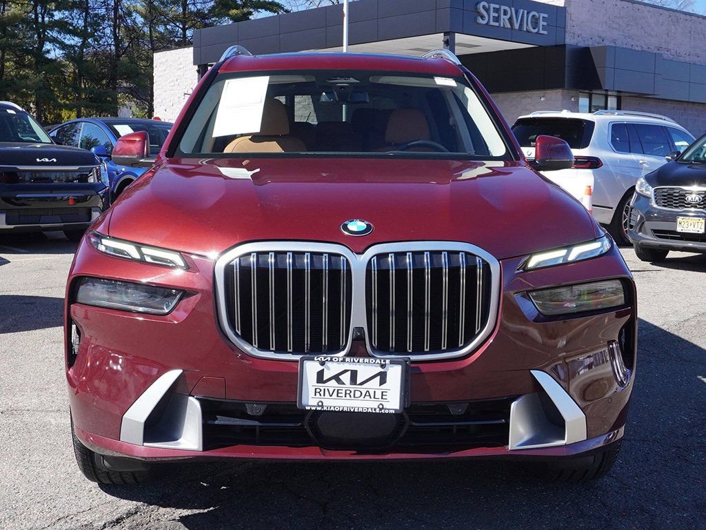 Used 2024 BMW X7 xDrive40i w/ Premium Package image 16