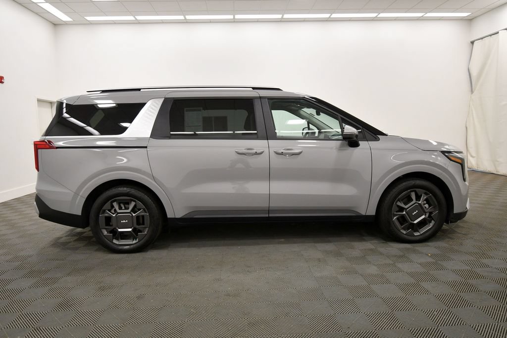 Certified 2026 Kia Carnival EX FWD image 9