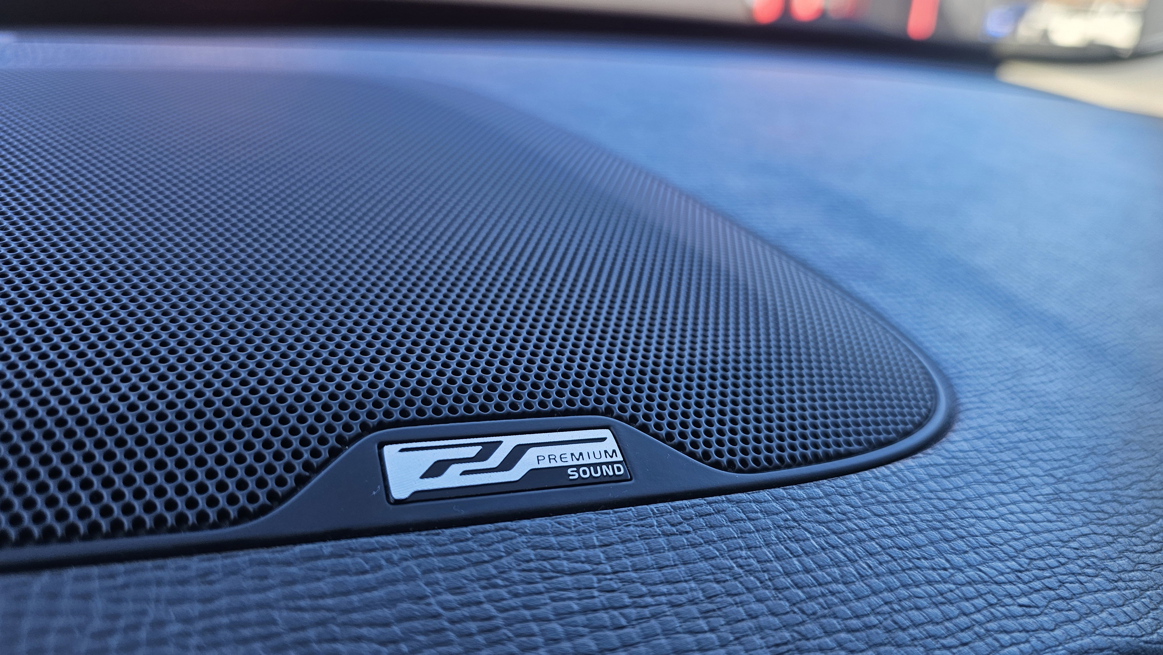 Used 2015 Volvo XC60 T5 Platinum image 37